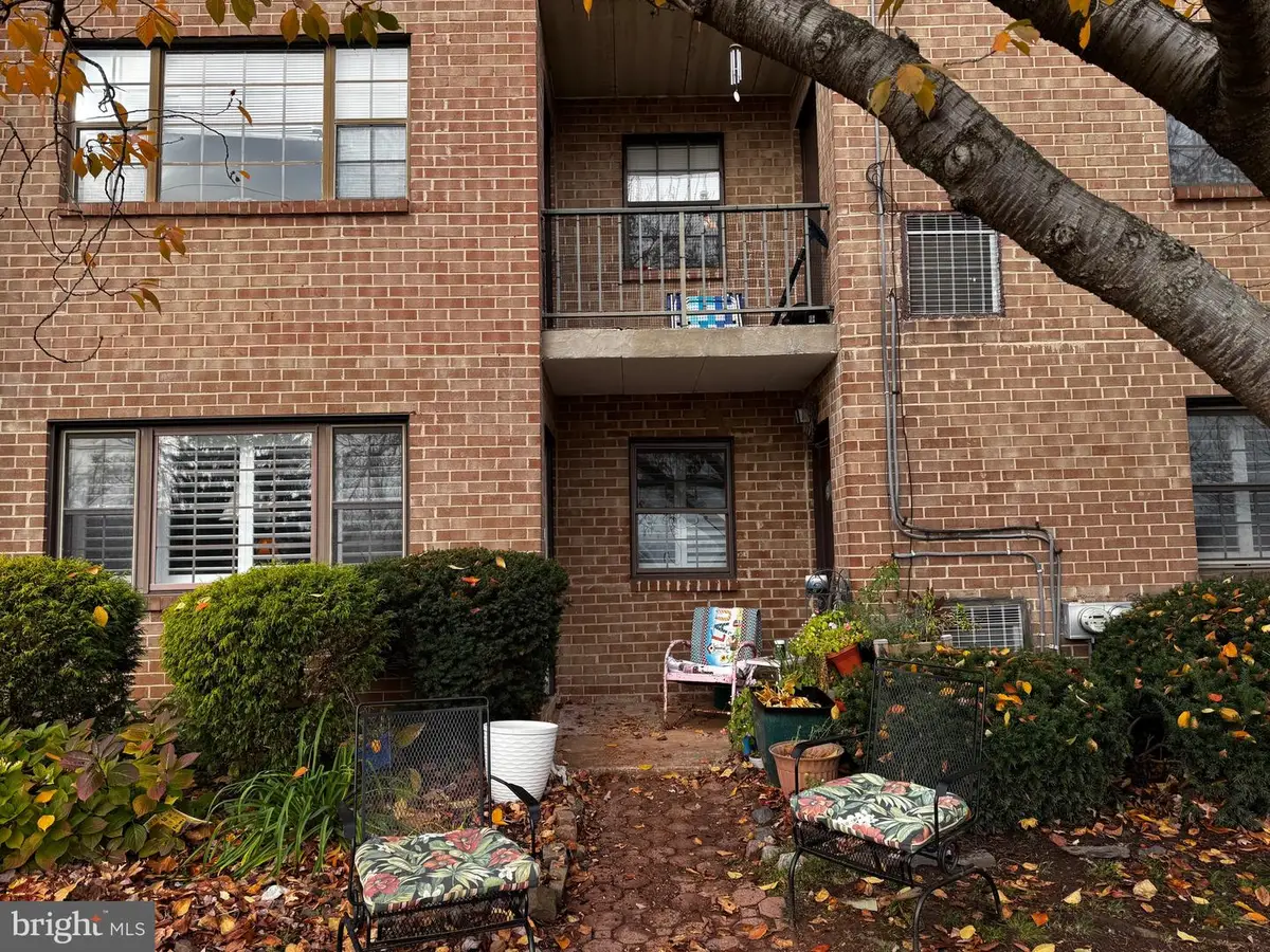 176 Riversedge, Norristown, PA 19403 - Image #1