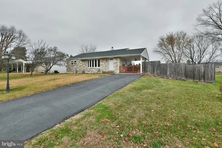 208 Marilyn Rd, Hatboro, PA 19040 - Image #2