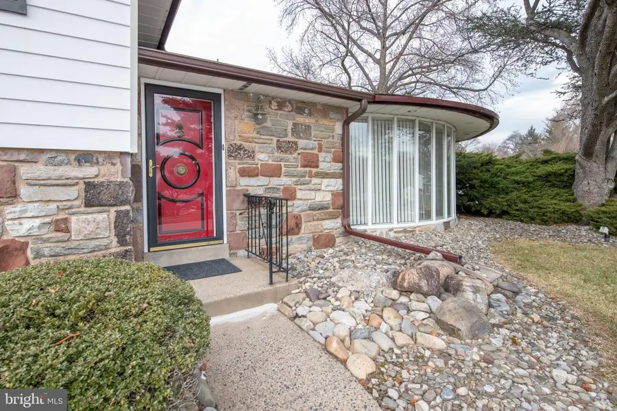 1180 Ballytore Rd, Huntingdon Valley, PA 19006 - Image #2