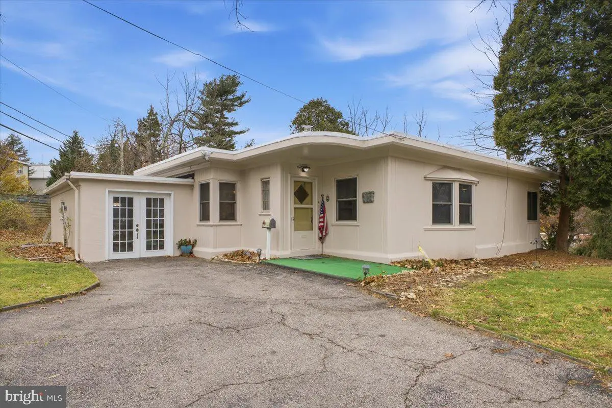 8304 Cheltenham Ave, Glenside, PA 19038 - Image #1