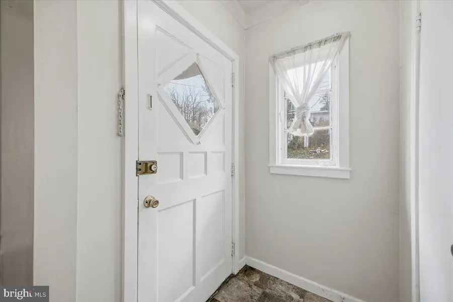 8304 Cheltenham Ave, Glenside, PA 19038 - Image #2