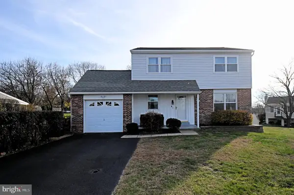 3 Cree Sq #, ROYERSFORD, PA 19468