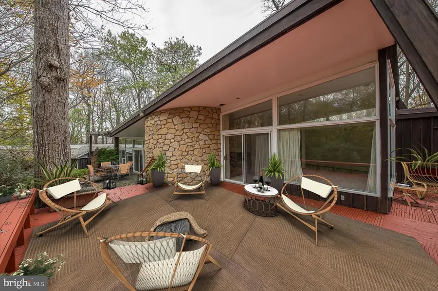 39 Fairview Rd, Penn Valley, PA 19072 - Image #2