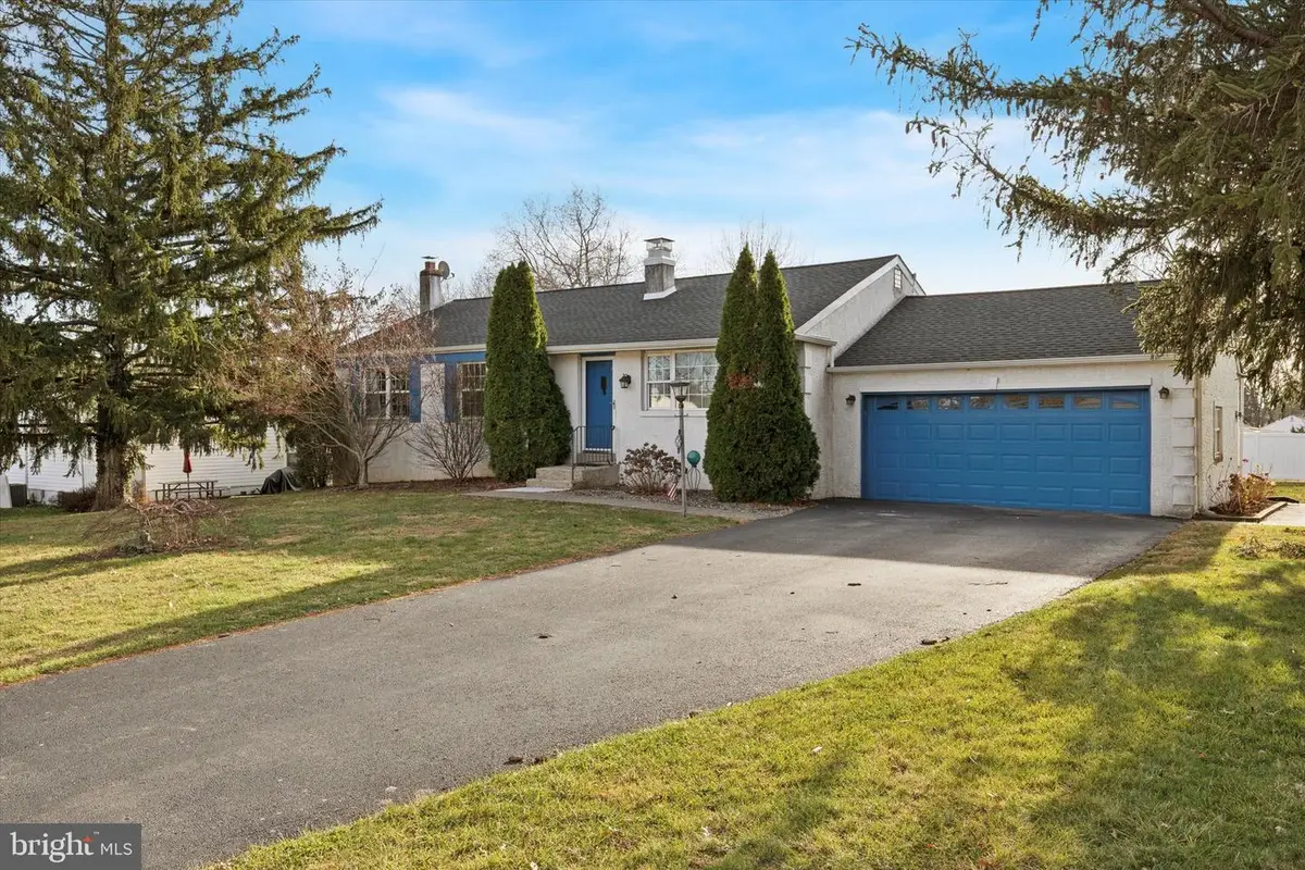 603 Donna Dr, Norristown, PA 19403 - Image #1