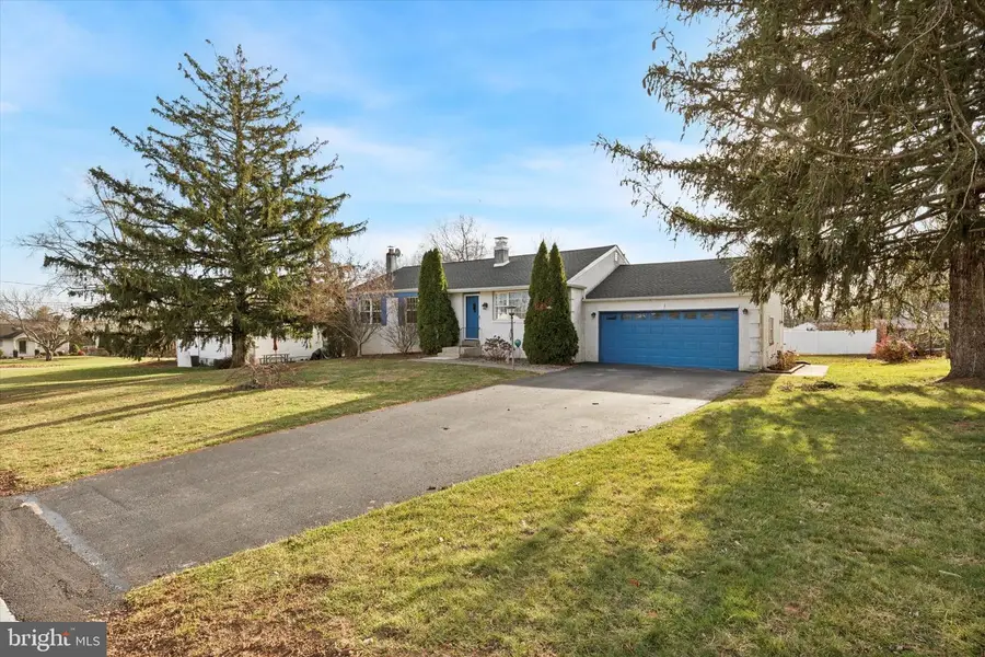 603 Donna Dr, Norristown, PA 19403 - Image #2