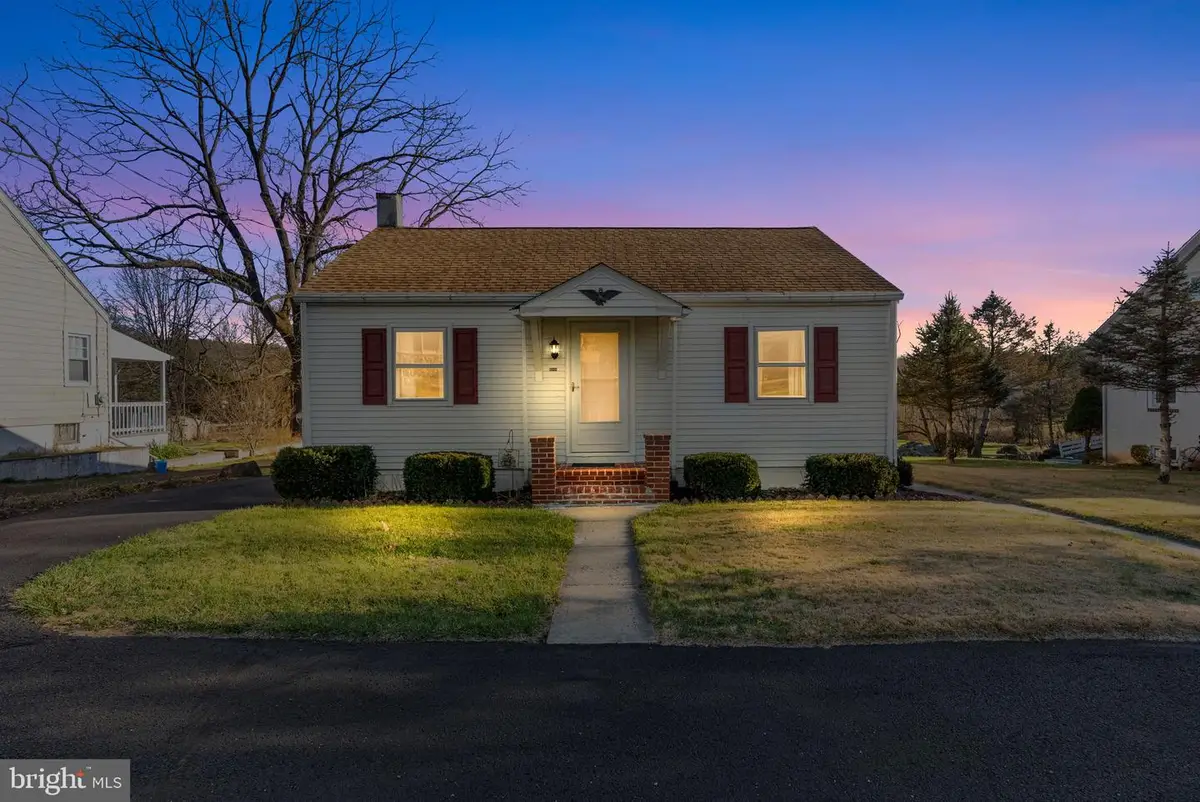 1044 Magazine Rd, Green Lane, PA 18054 - Image #1