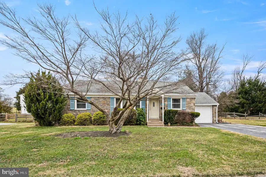 2039 Berkley Rd, Norristown, PA 19403 - Image #2