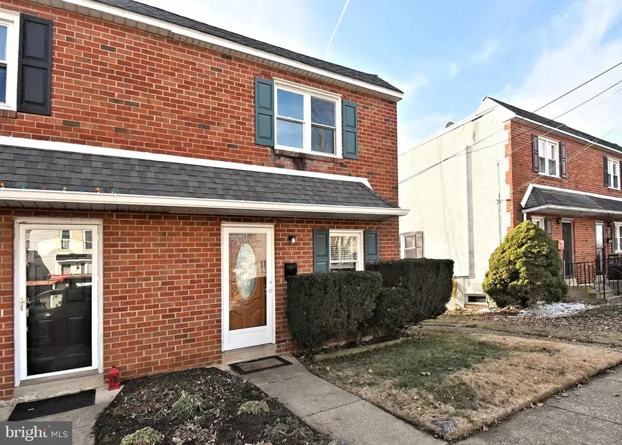 335 W 4th Ave, Conshohocken, PA 19428 - Image #2