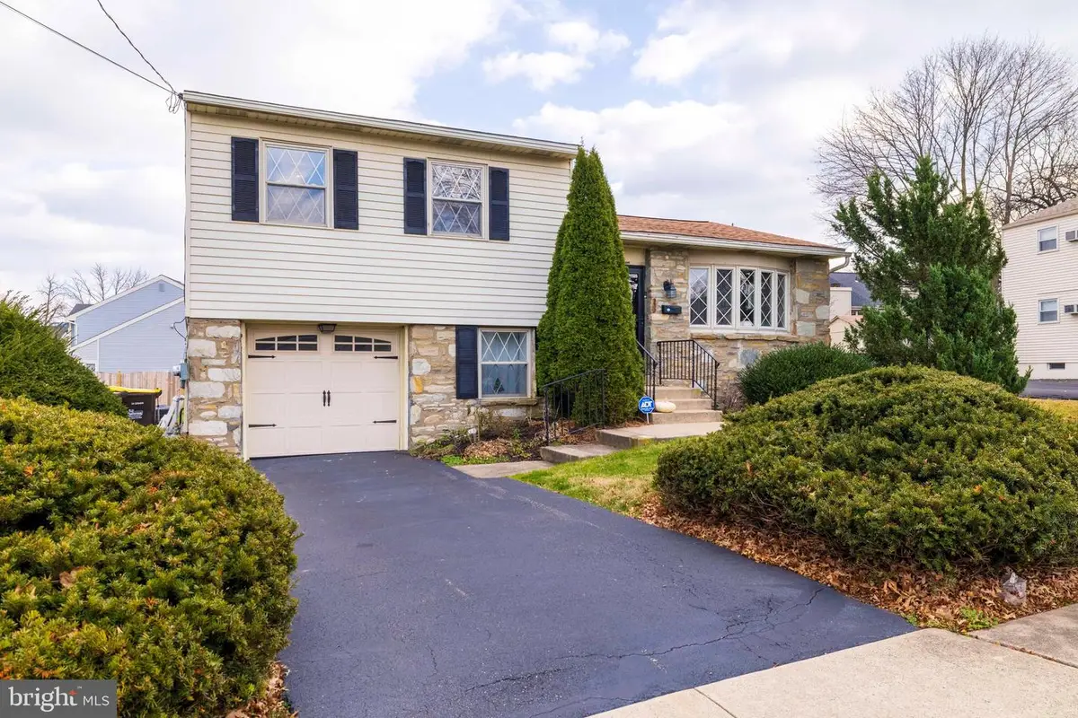 13 W End Dr, Lansdale, PA 19446 - Image #1
