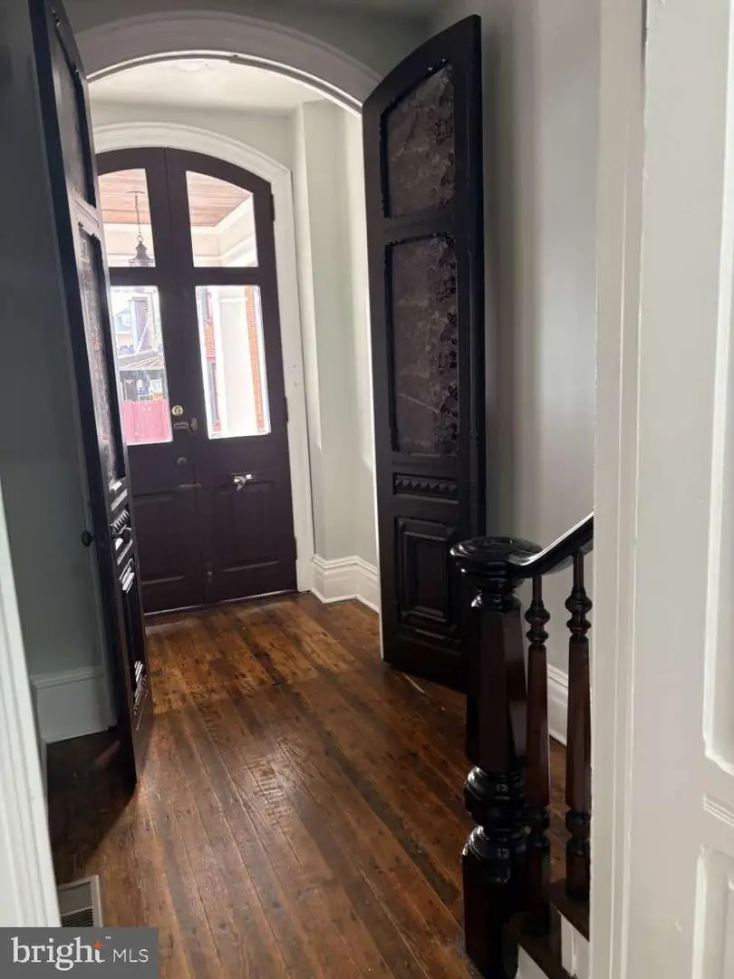 37 Walnut St, Pottstown, PA 19464 - Image #2