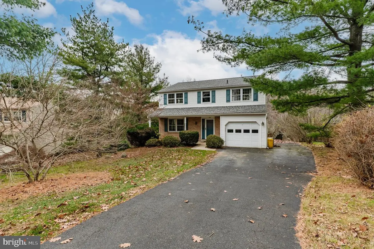 705 Falcon Dr, Glenside, PA 19038 - Image #1