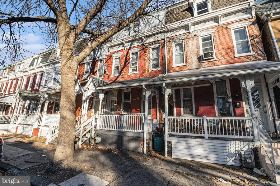 443-1/2 Walnut St, Pottstown, PA 19464 - Image #2