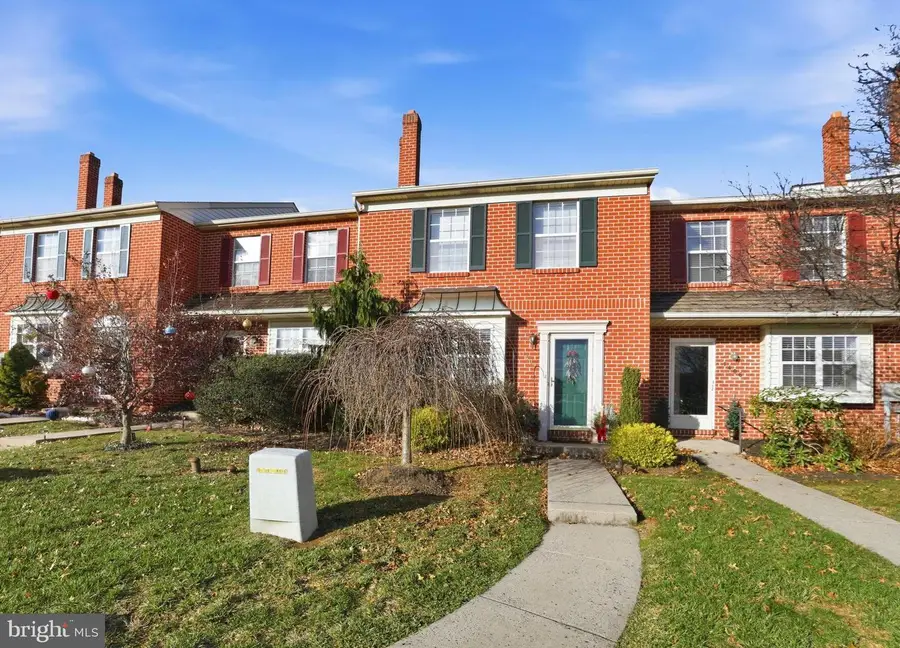 1405 Village Green Dr, Gilbertsville, PA 19525 - Image #2