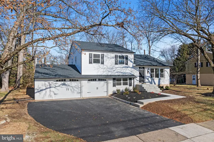 107 Maple Ave, Willow Grove, PA 19090 - Image #2