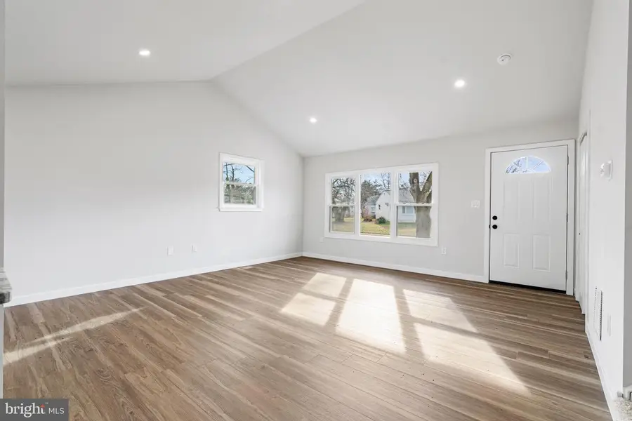 107 Maple Ave, Willow Grove, PA 19090 - Image #3