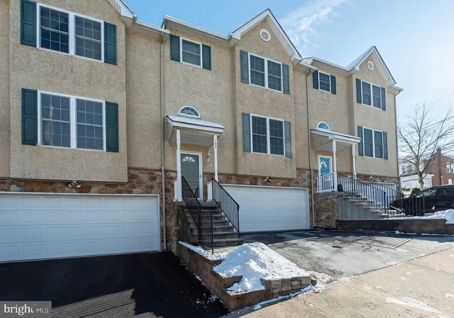 709 Green St, Bridgeport, PA 19405 - Image #3