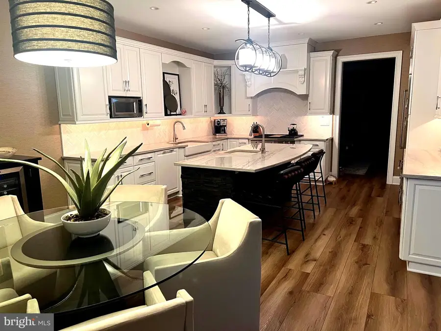 580 Farmdale Cir, Blue Bell, PA 19422 - Image #2