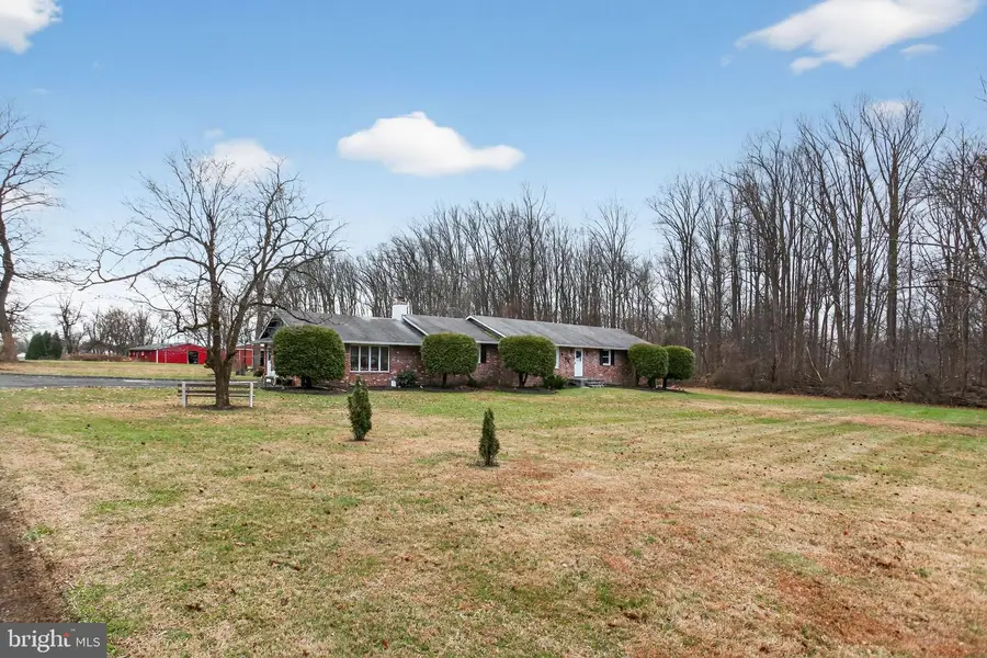 1637 Dillon Rd, Ambler, PA 19002 - Image #2