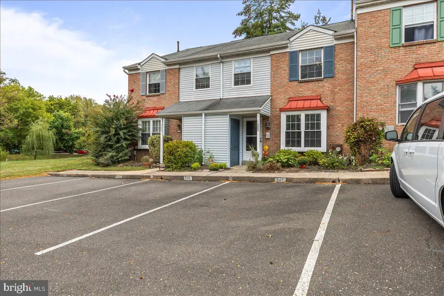 502 Brookwood Dr, Ambler, PA 19002 - Image #2