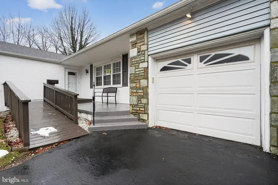 2210 Wisteria Ave, Glenside, PA 19038 - Image #2