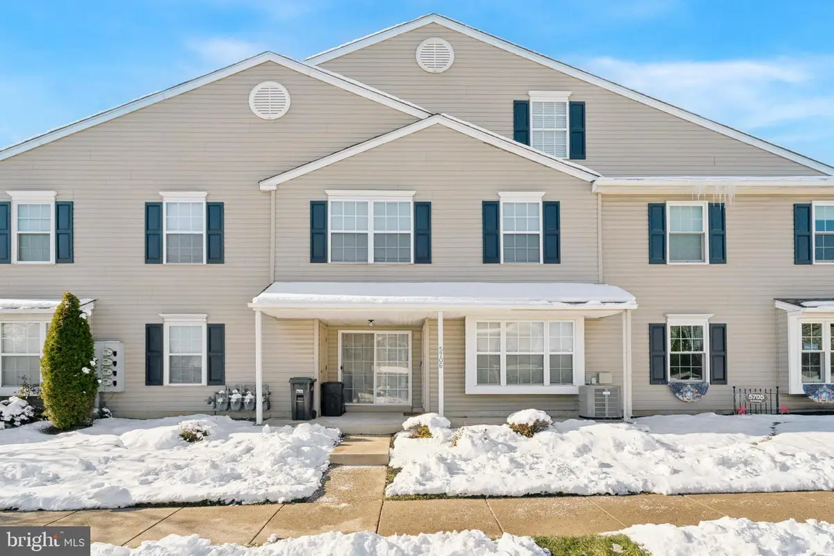 5706 Drawbridge Ct, Royersford, PA 19468 - Image #1