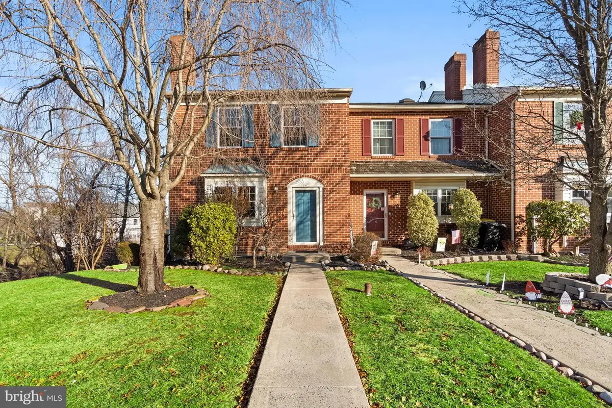 1501 Village Green Dr, Gilbertsville, PA 19525 - Image #1