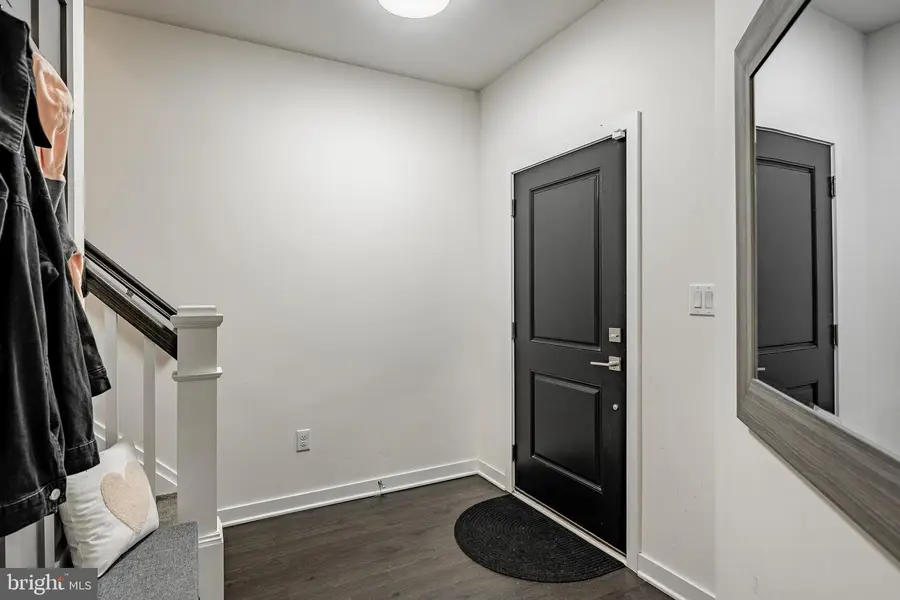 12 Manchester Dr, Hatboro, PA 19040 - Image #2