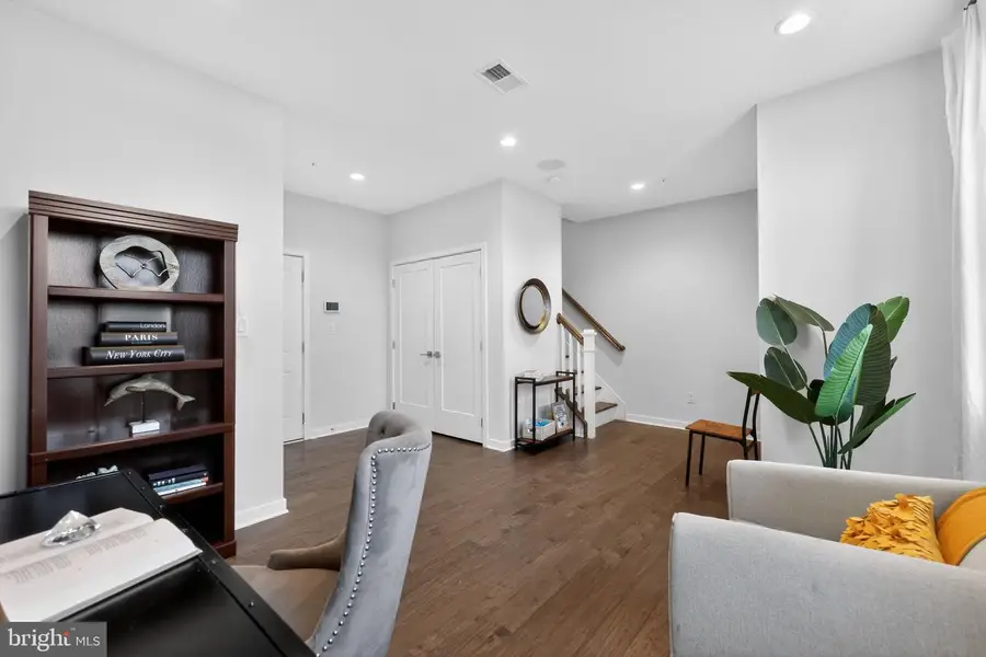 11 Hedley Ln, Hatboro, PA 19040 - Image #3