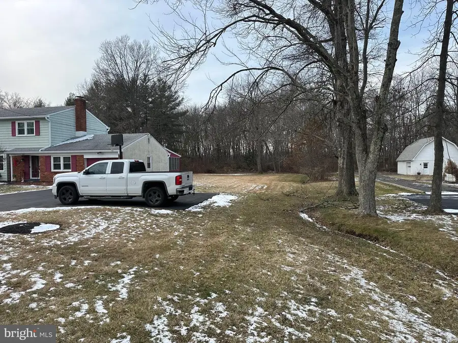 320 W Orvilla Rd, Hatfield, PA 19440 - Image #3