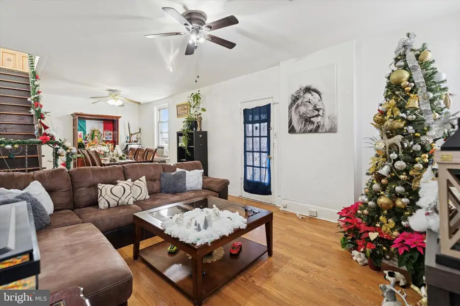 648 Astor St, Norristown, PA 19401 - Image #2