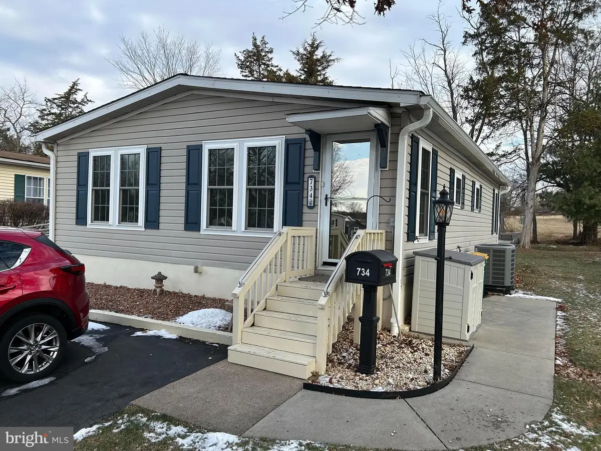 734 Aspen Cir, Red Hill, PA 18076 - Image #1