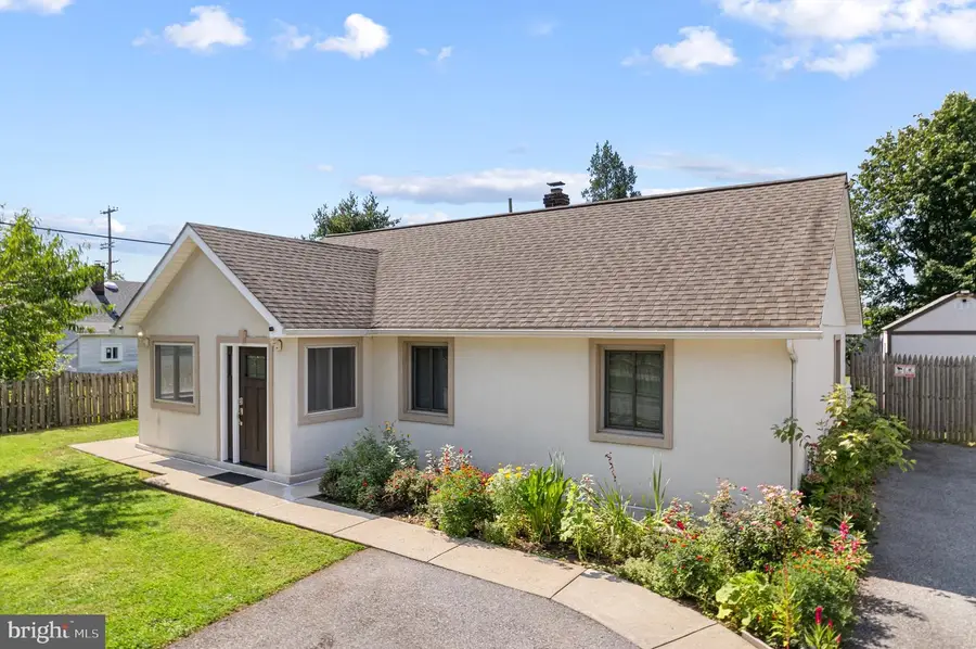 1402 Sterigere, Norristown, PA 19403 - Image #3