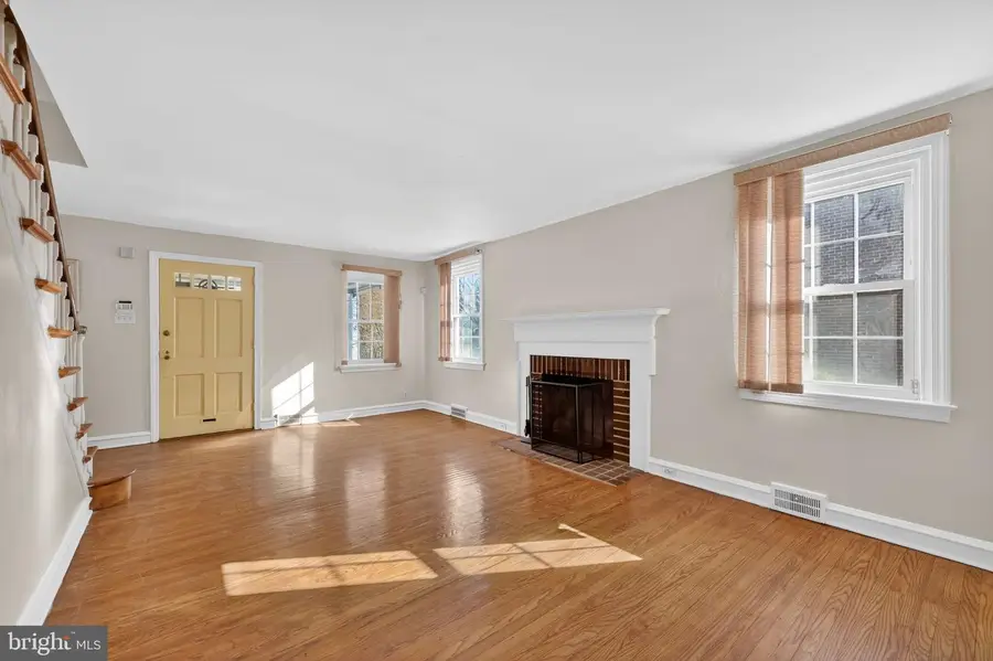 7422 Elizabeth Rd, Elkins Park, PA 19027 - Image #2