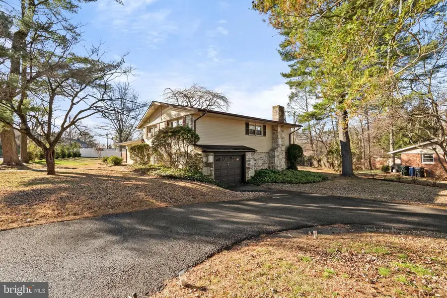 1064 Irvin Rd, Huntingdon Valley, PA 19006 - Image #3