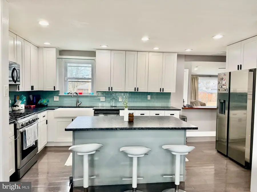 901 Cooke Ln, Norristown, PA 19401 - #2