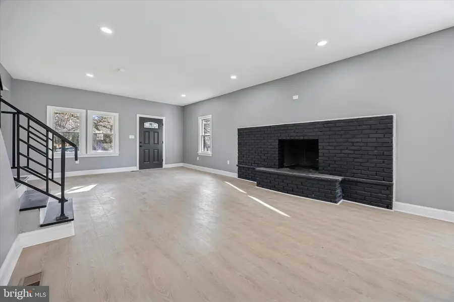 523 W Glenside Ave, Glenside, PA 19038 - Image #3