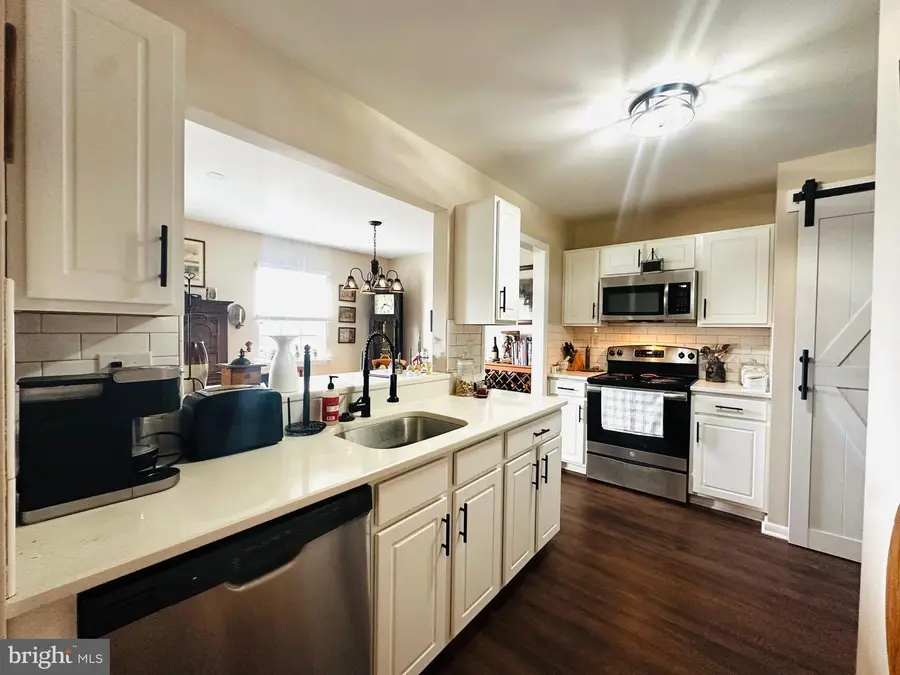 126 N Station St, Telford, PA 18969 - Image #2