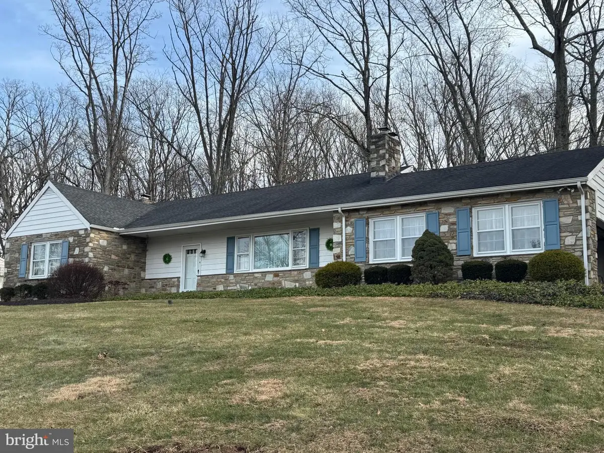 30 Hollow Rd, Telford, PA 18969 - Image #1