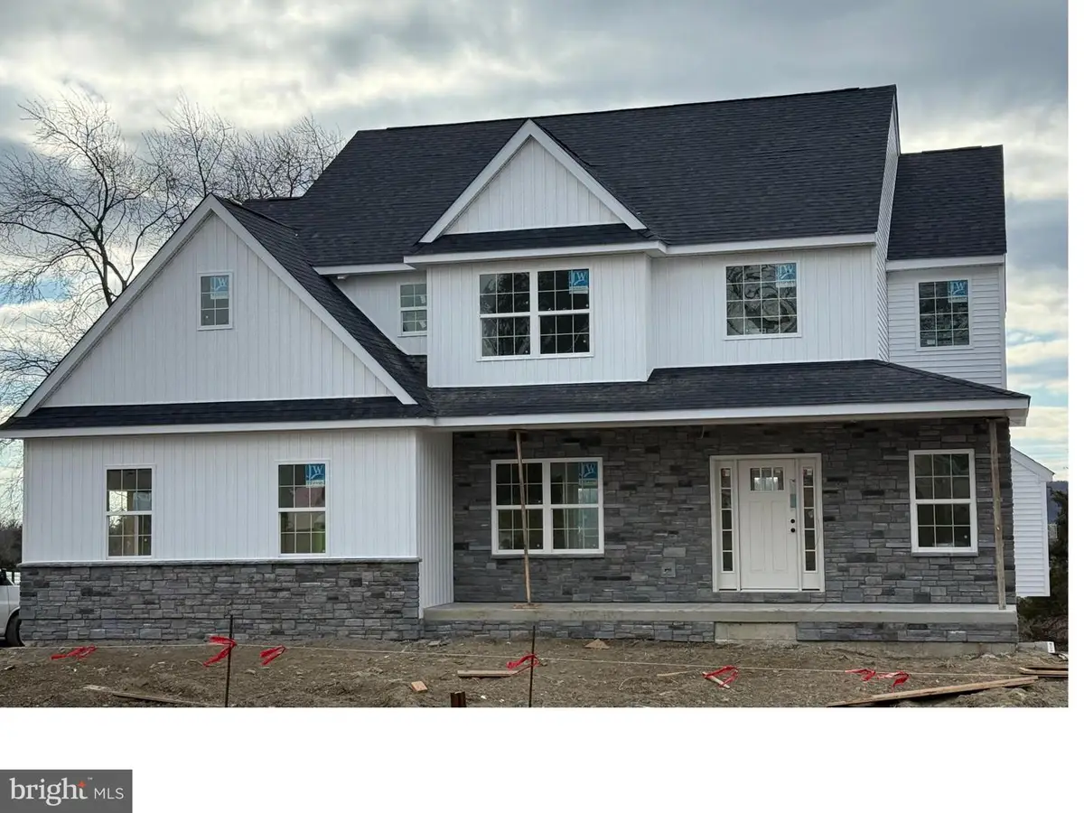 208 Schwenk Rd, Perkiomenville, PA 18074 - Image #1