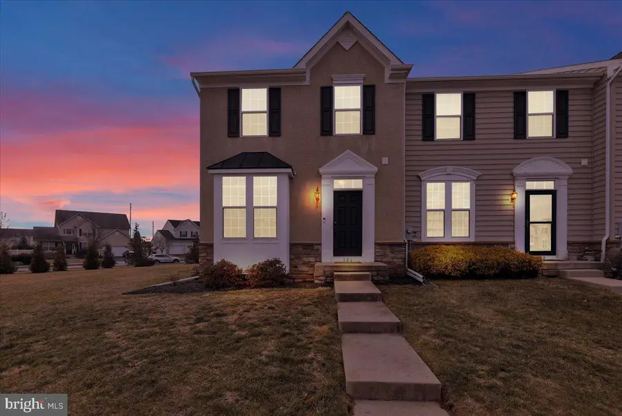 106 Raven Ct, Gilbertsville, PA 19525 - Image #2