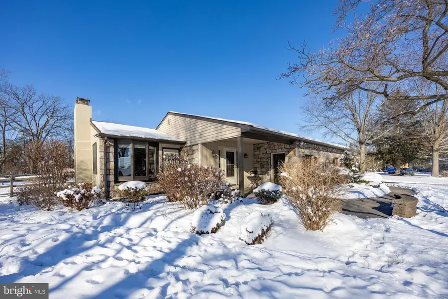 24 Acoma Ln, Collegeville, PA 19426 - Image #2