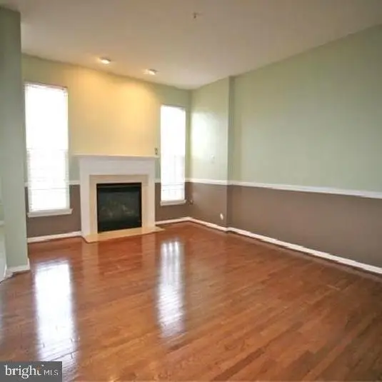 233 Creekside Dr, Pottstown, PA 19464 - Image #2