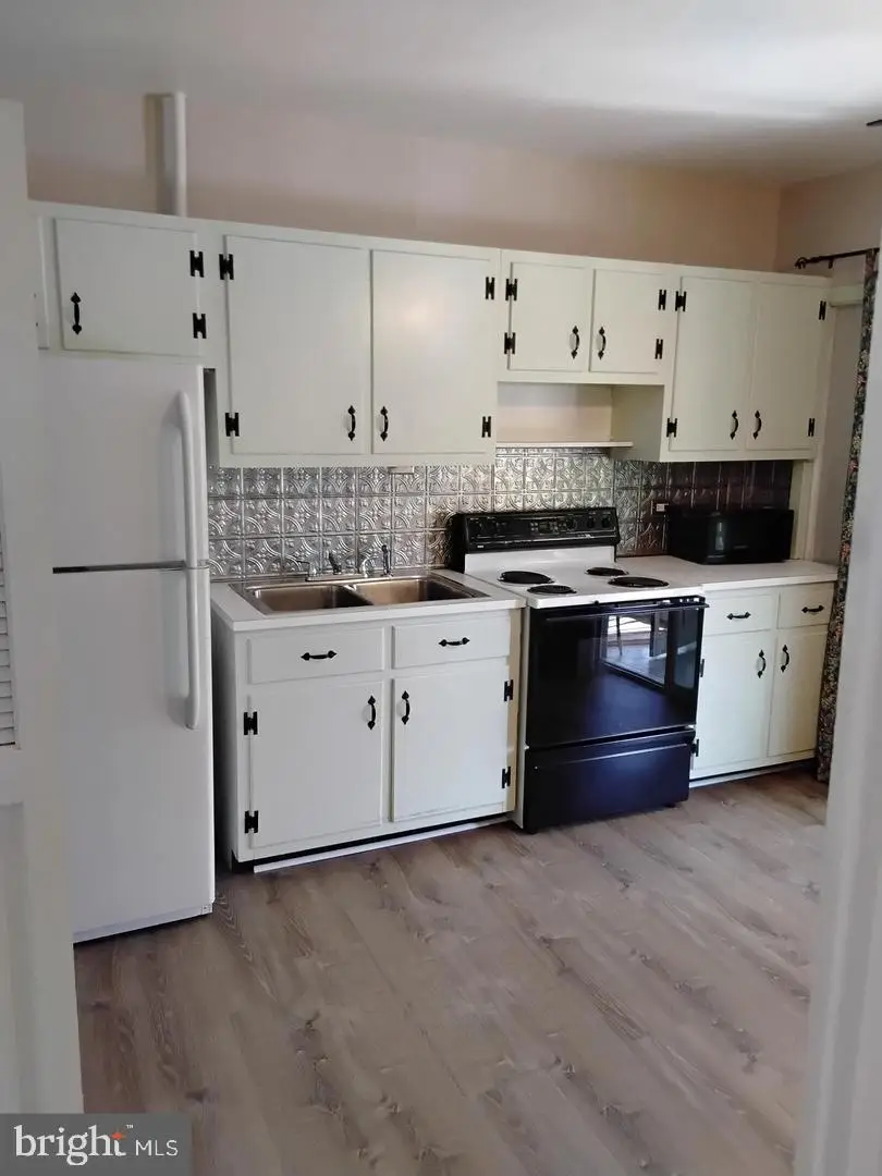 1240 E High St, Pottstown, PA 19464 - Image #2