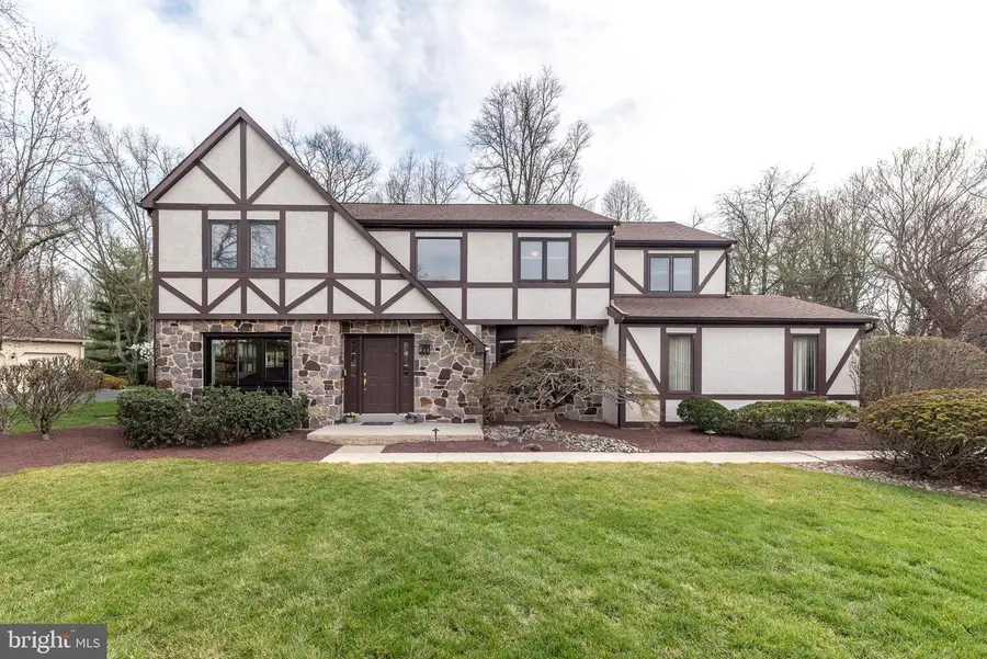 6 Chase Cir, Fort Washington, PA 19034 - #3