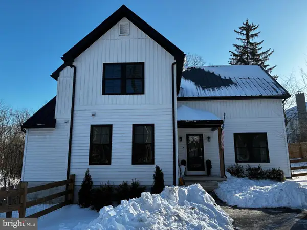 38 E 5th Ave, COLLEGEVILLE, PA 19426