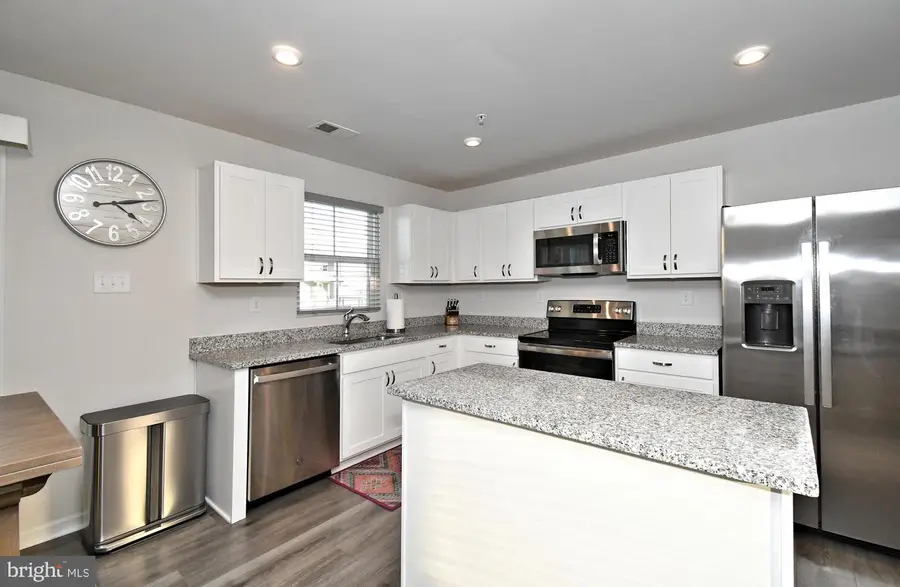 112 Van Fleet Cir, Pottstown, PA 19464 - Image #2