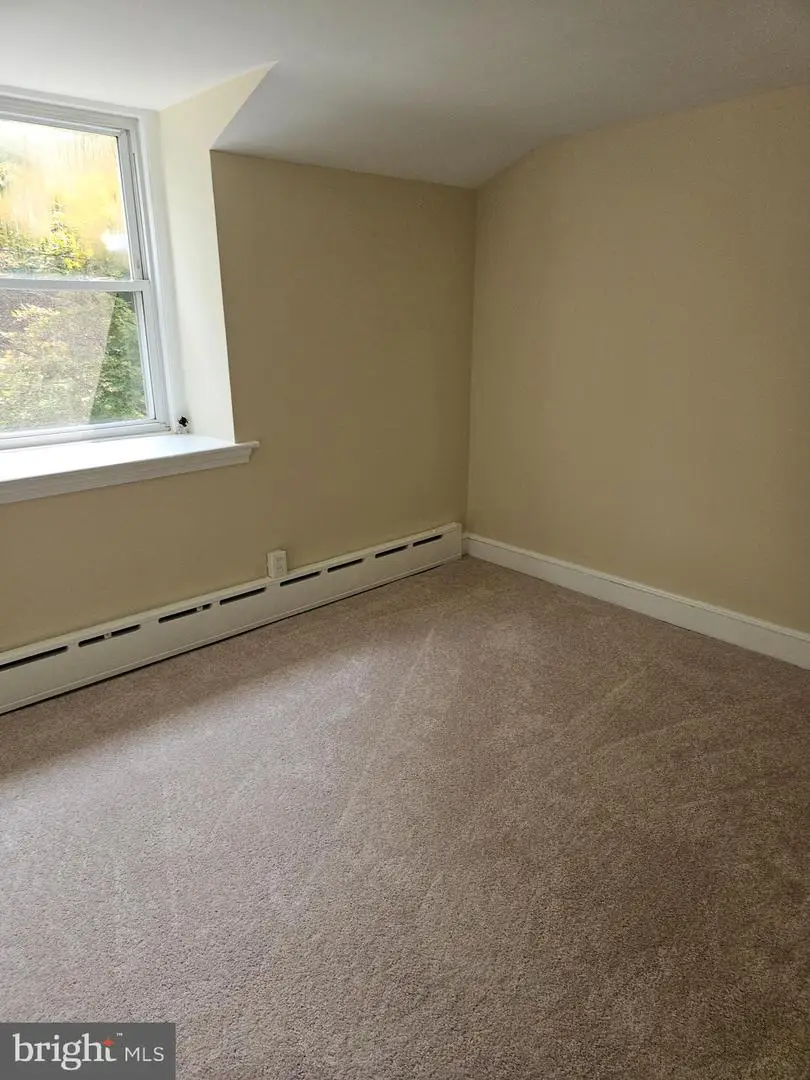 1405 Old Glasgow St, Pottstown, PA 19464 - Image #3