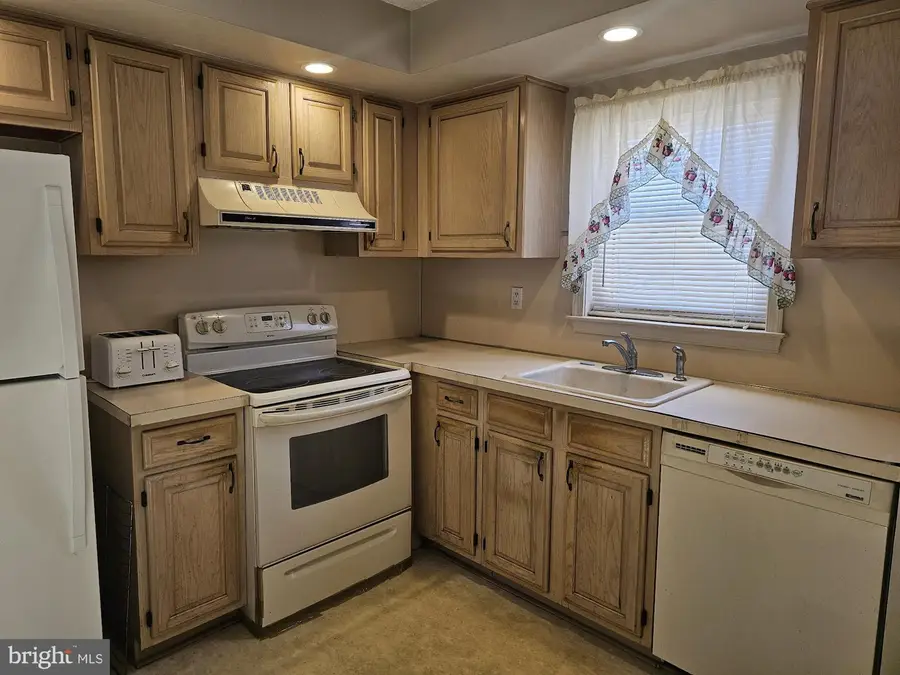 616 E Roberts St, Norristown, PA 19401 - Image #3