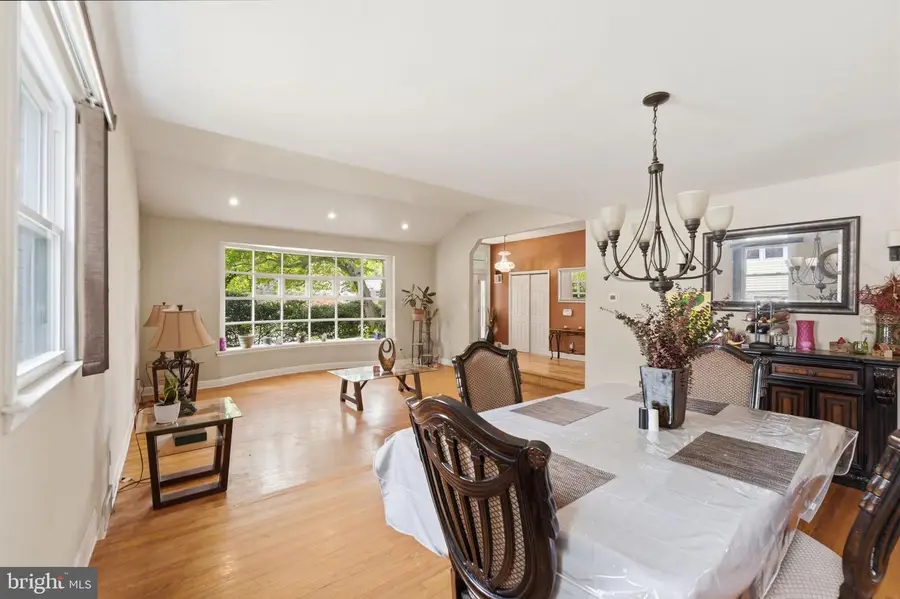 7516 Oak Lane Rd, Elkins Park, PA 19027 - #3