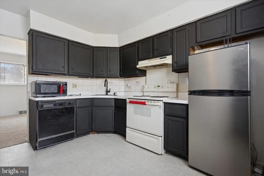 1551 Fitzwatertown Rd, Willow Grove, PA 19090 - #3